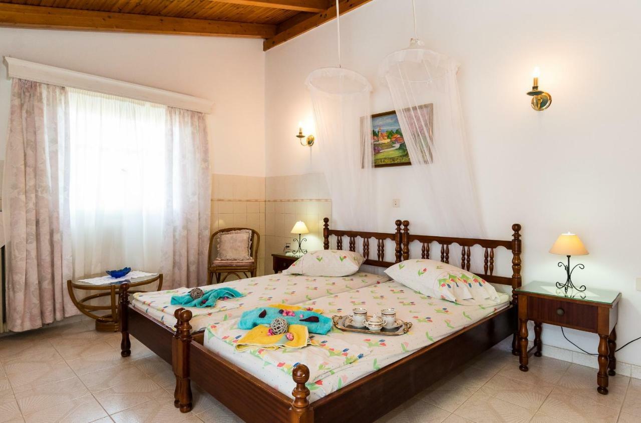 Villa Anna Apartments - 550M From The Beach, By Zantewize Vasilikí Екстериор снимка